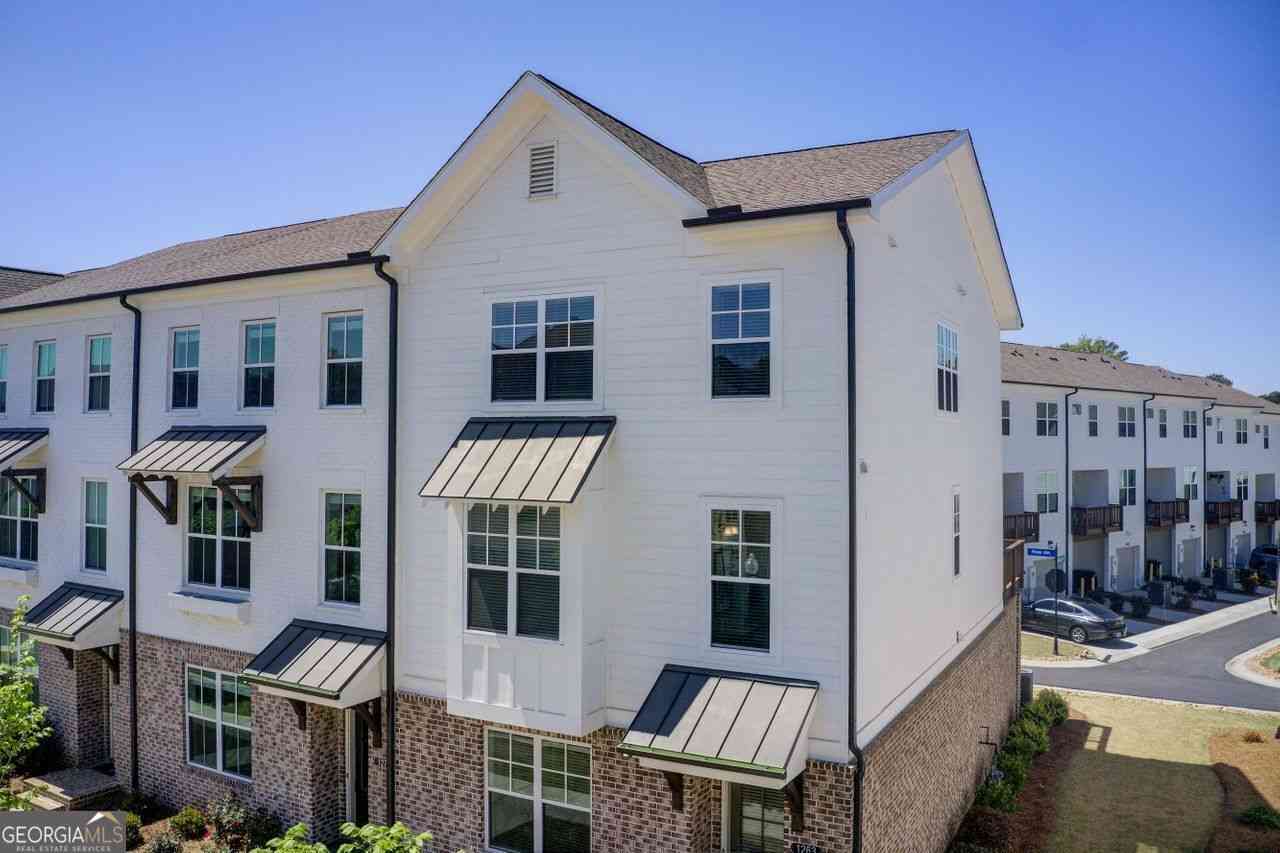 Townhouse Sold - 1263 Harvest Park Lane<br/> Suwanee, GA 30024