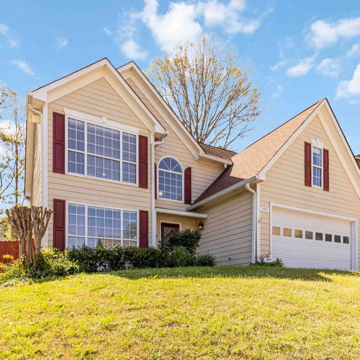Homes Sold - 2470 Suwanee Lakes Trail<br/> Suwanee, GA 30024
