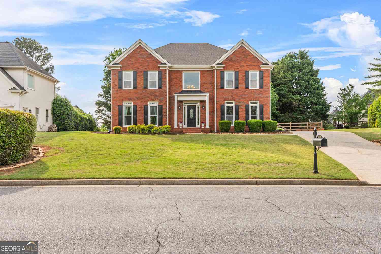 Homes Sold - 3720 Bridle Ridge Drive<br/> Suwanee, GA 30024