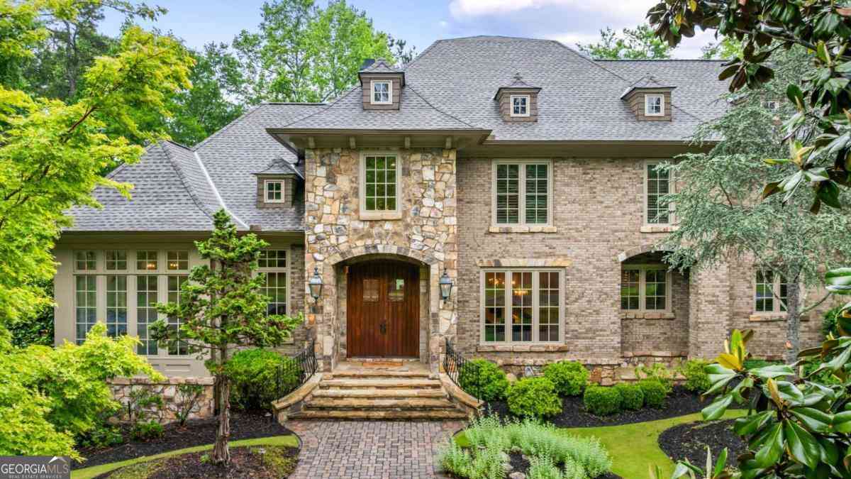 Homes Sold - 939 Middle Fork Trail<br/> Suwanee, GA 30024
