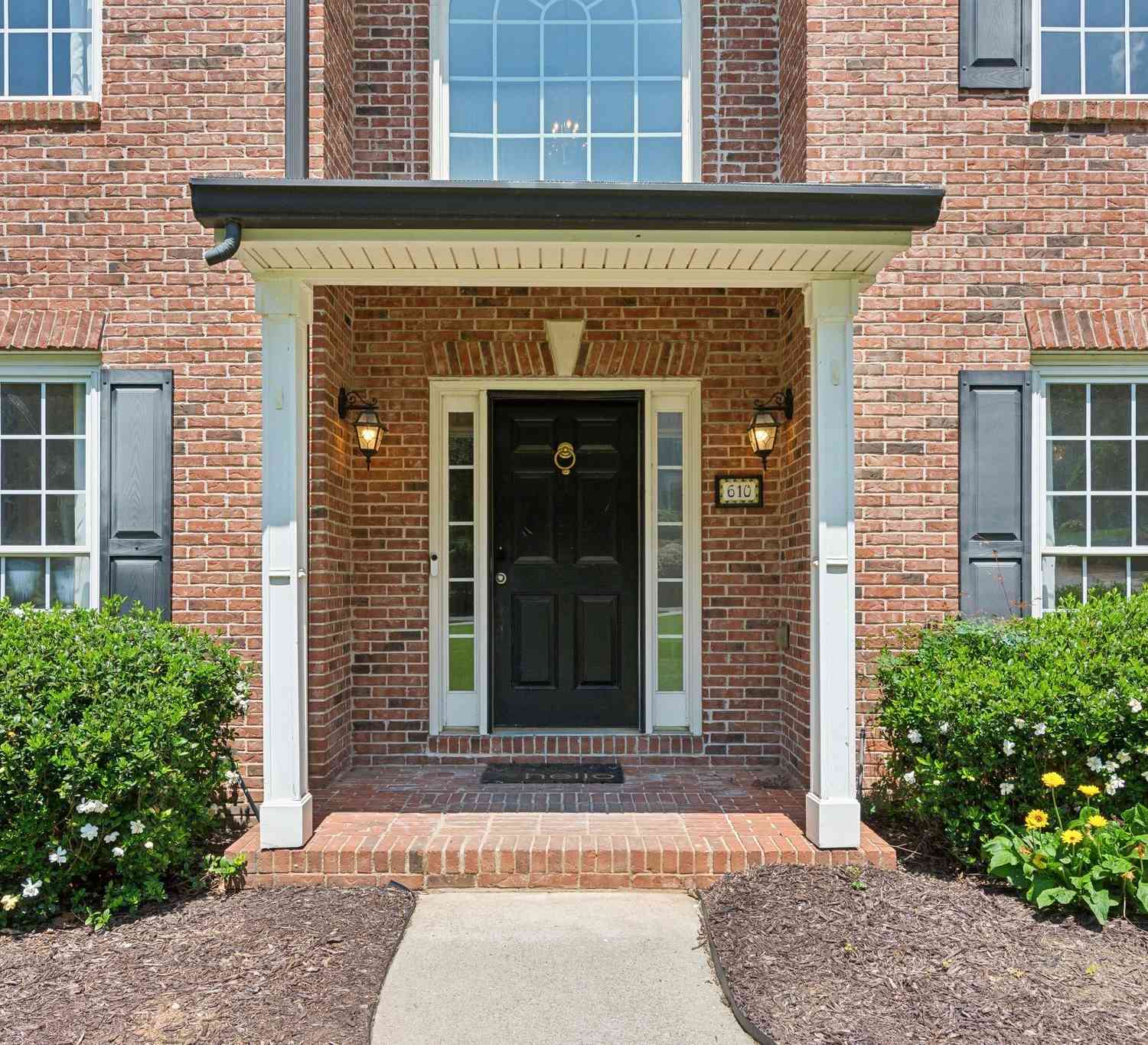 Homes Sold - 610 Golden Meadows Lane<br/> Suwanee, GA 30024