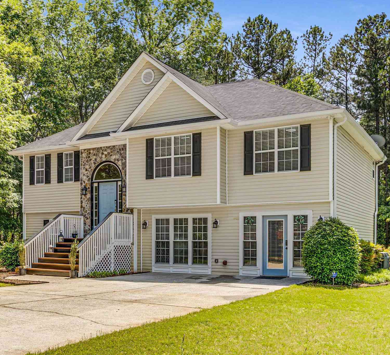 Homes Sold - 3835 Annandale Lane<br/> Suwanee, GA 30024