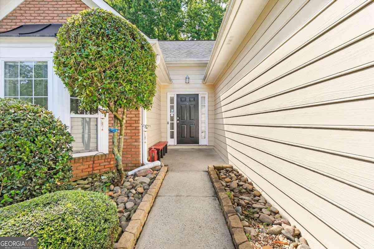 Homes Sold - 2700 White Blossom Lane<br/> Suwanee, GA 30024