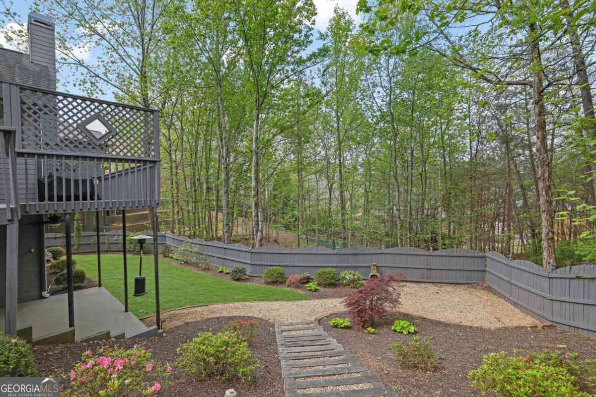 Homes Sold - 1025 Saint Marks Walk<br/> Suwanee, GA 30024