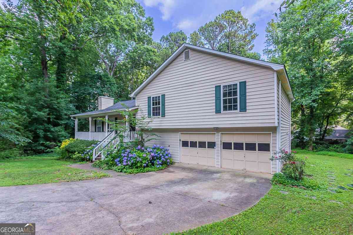 Homes Sold - 2140 Deer Trail<br/> Suwanee, GA 30024