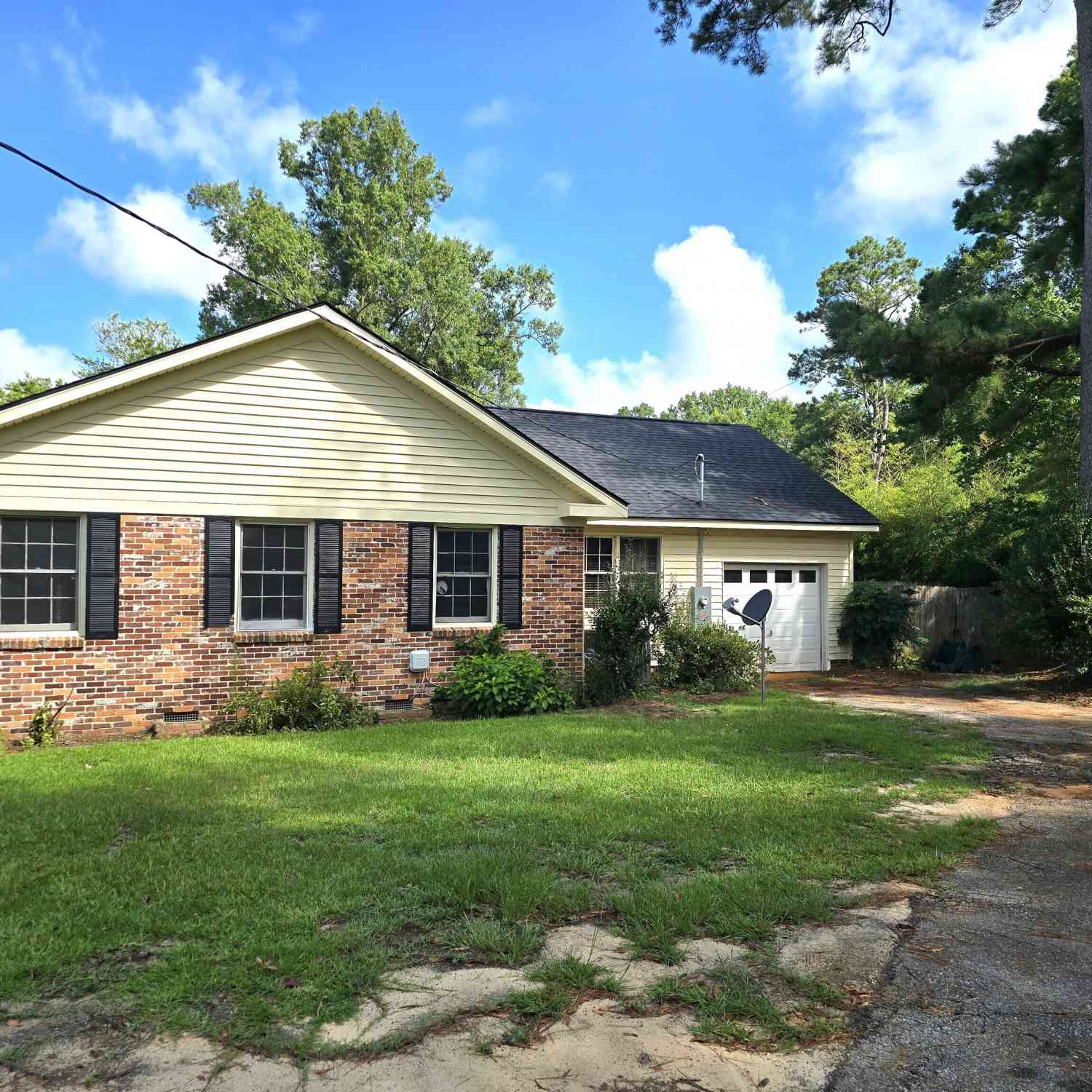 Homes For Sale - 315 Forest Street<br/> Jefferson County, Louisville, GA 30434
