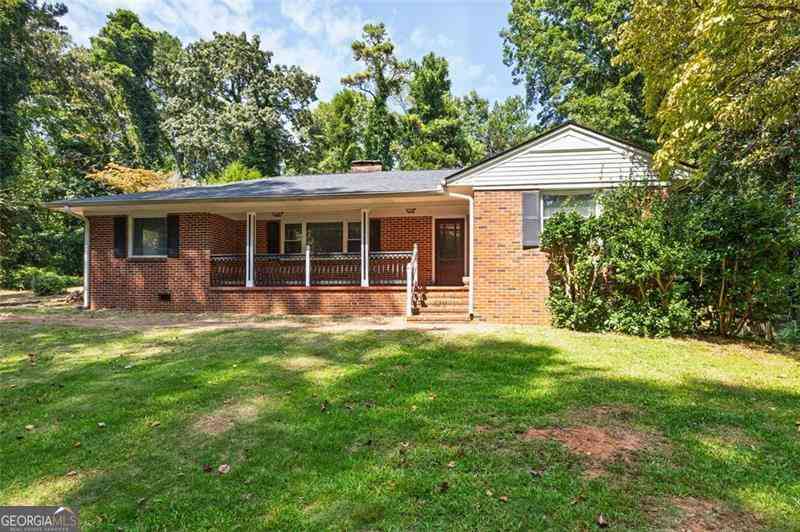 Homes For Sale - 250 Memorial Drive<br/> Dallas, GA 30132