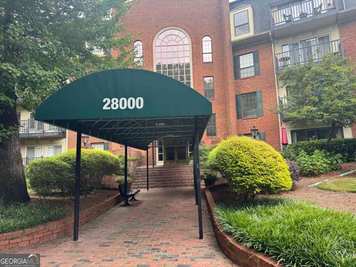 Condo For Sale - 28112 Plantation Drive NE<br/> Atlanta, GA 30324