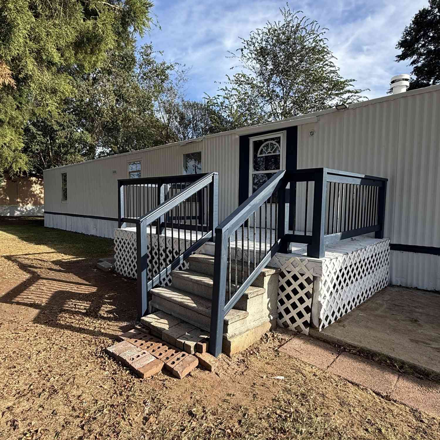 Mobile Home For Sale - 8410 Hawkinsville Road #LOT 42<br/> Macon, GA 31216