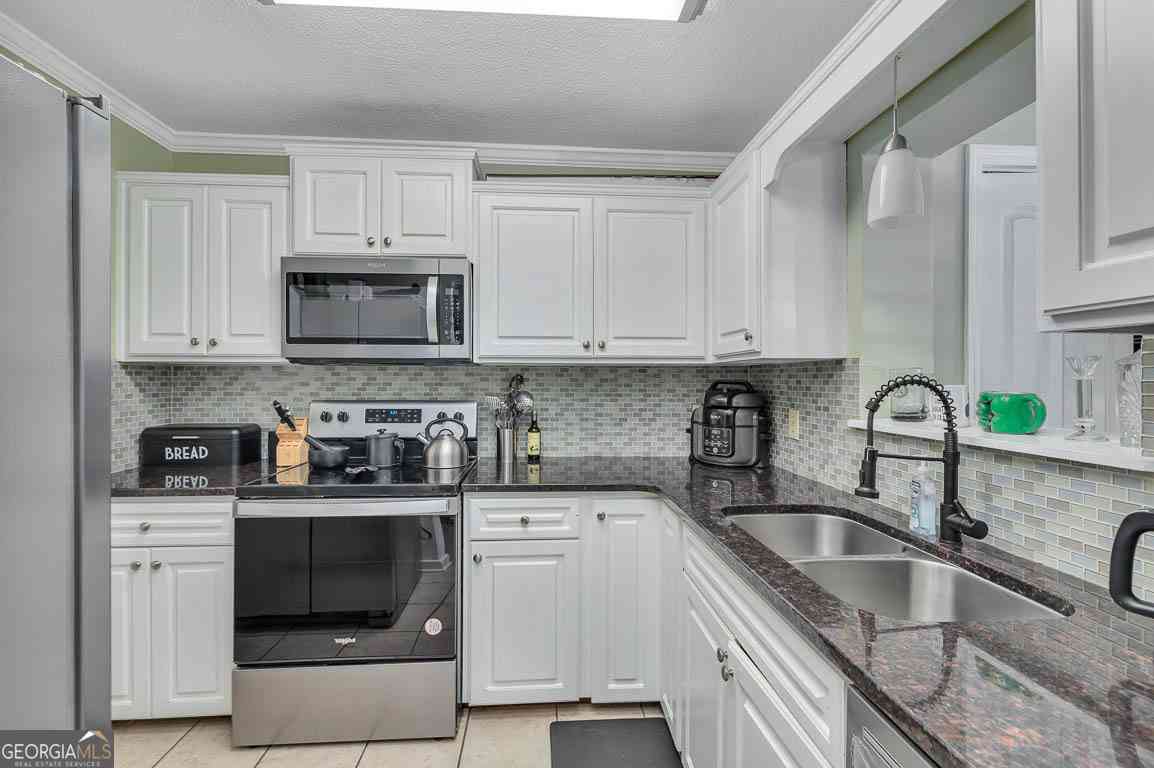 Townhouse For Sale - 214 Island Drive<br/> Glynn County, St. Simons, GA 31522