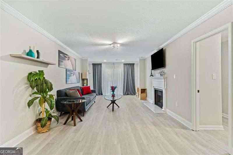 Condo For Sale - 4106 Pine Heights Drive NE<br/> Atlanta, GA 30324