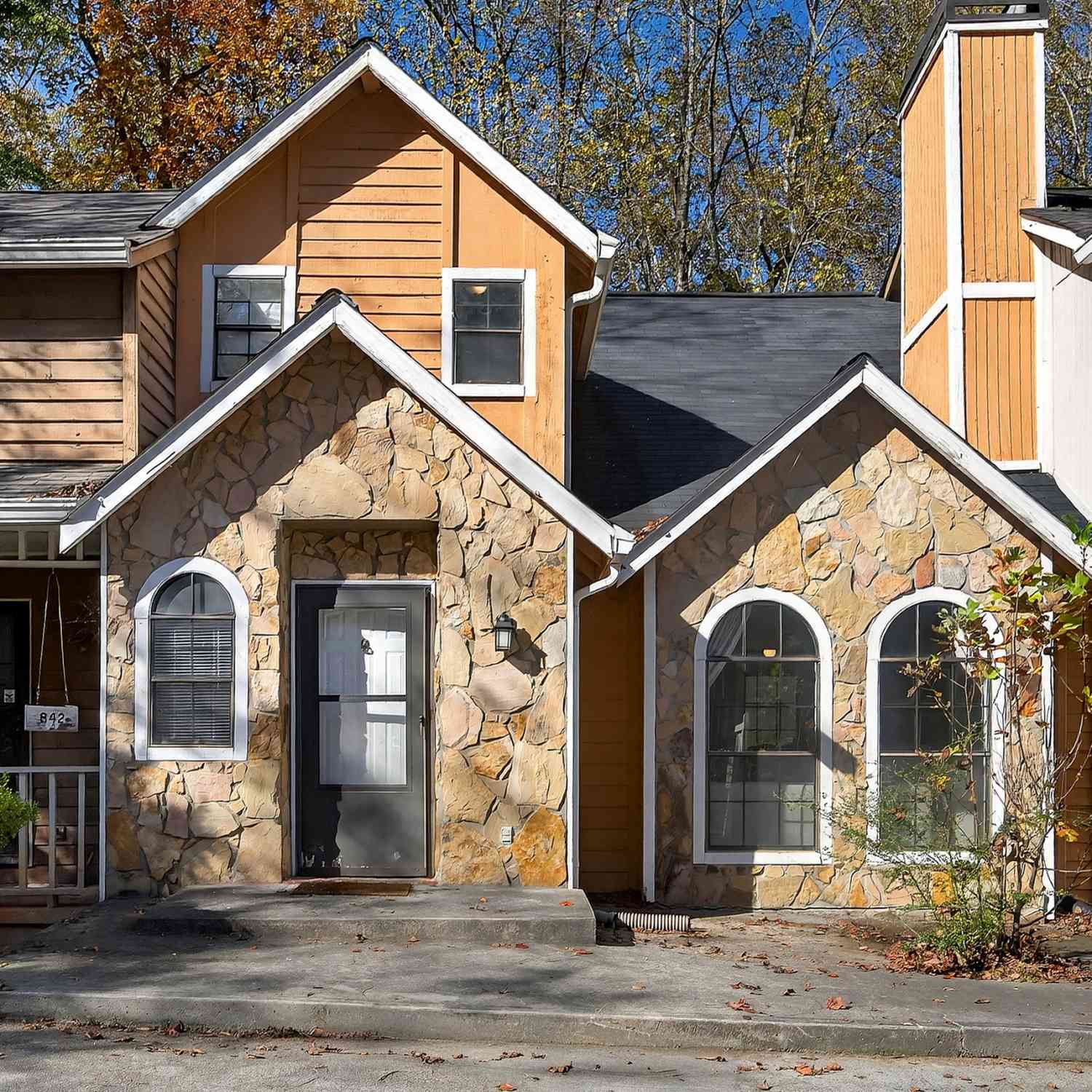 Townhouse For Sale - 840 Brandy Oaks Lane<br/> Dekalb County, Stone Mountain, GA 30088