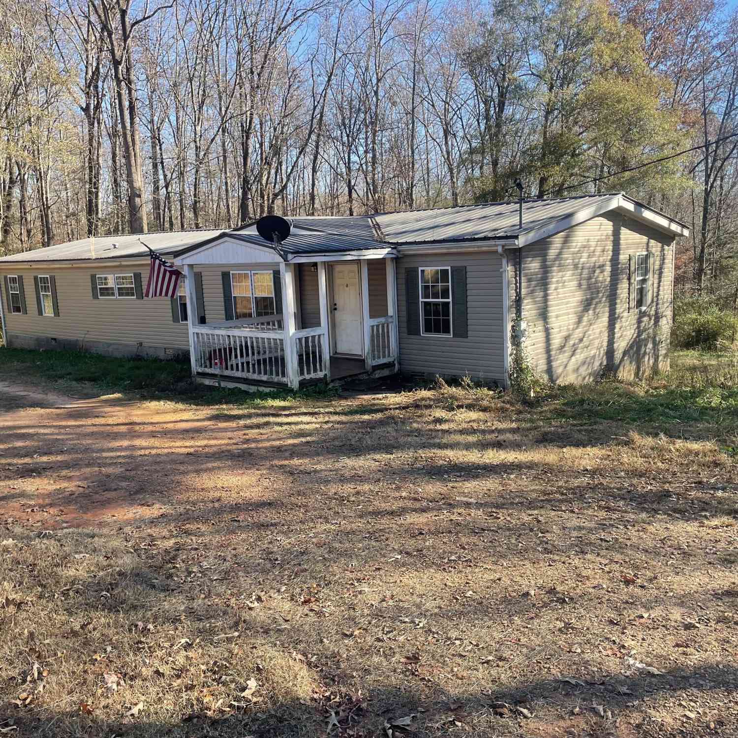 Mobile Home For Sale - 807 Sunflower Drive<br/> Hartwell, GA 30643