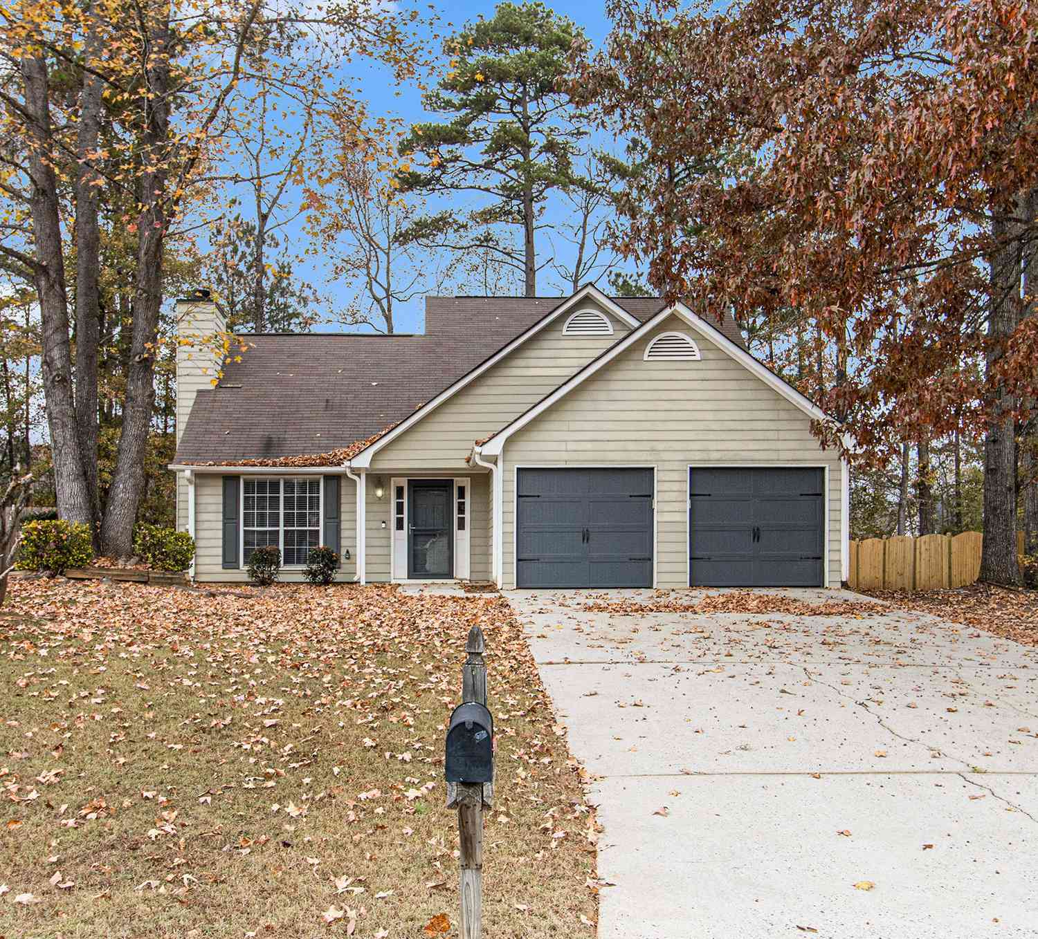 Homes For Sale - 725 River Mist Drive<br/> Clayton County, Jonesboro, GA 30238