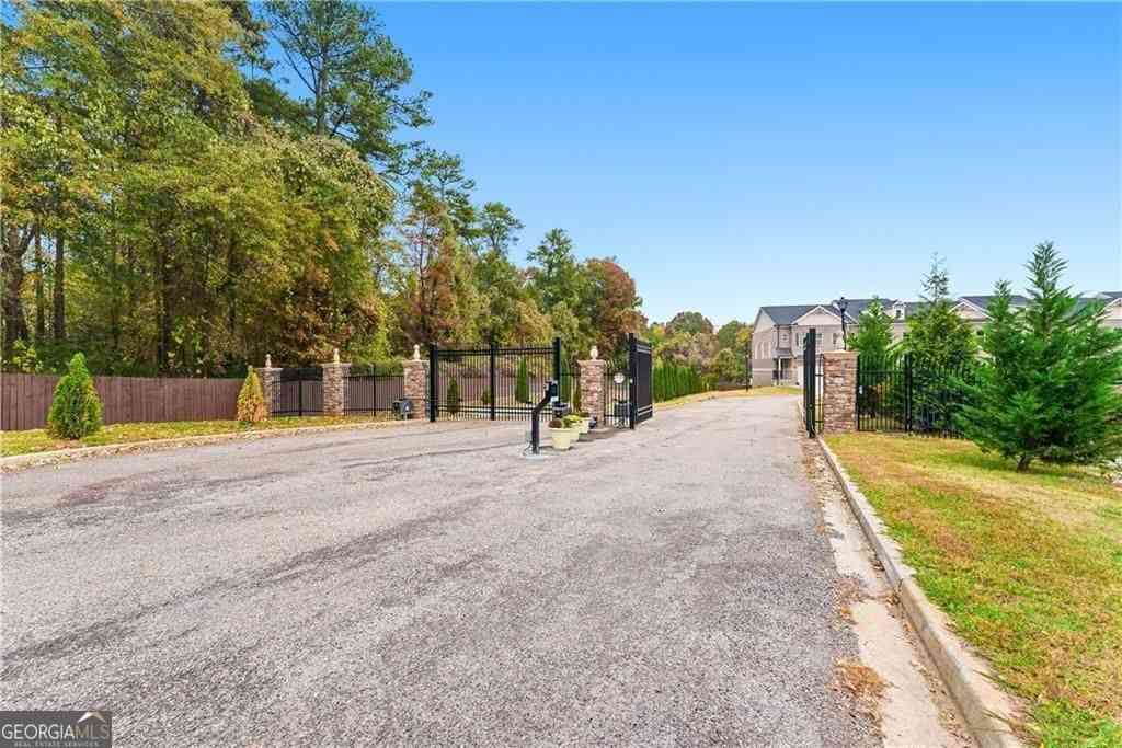 Townhouse For Sale - 3362 Sarah Trail #2<br/> Decatur, GA 30032