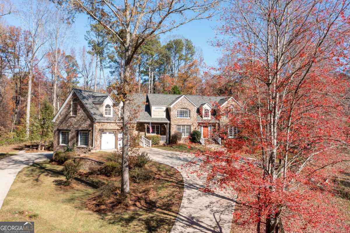 Homes For Sale - 355 Clark Creek Pass<br/> Acworth, GA 30102