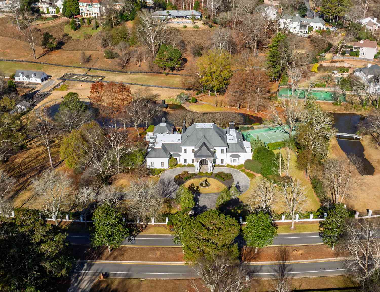 Homes For Sale - 4571 Columns Drive SE<br/> Cobb County, Marietta, GA 30067