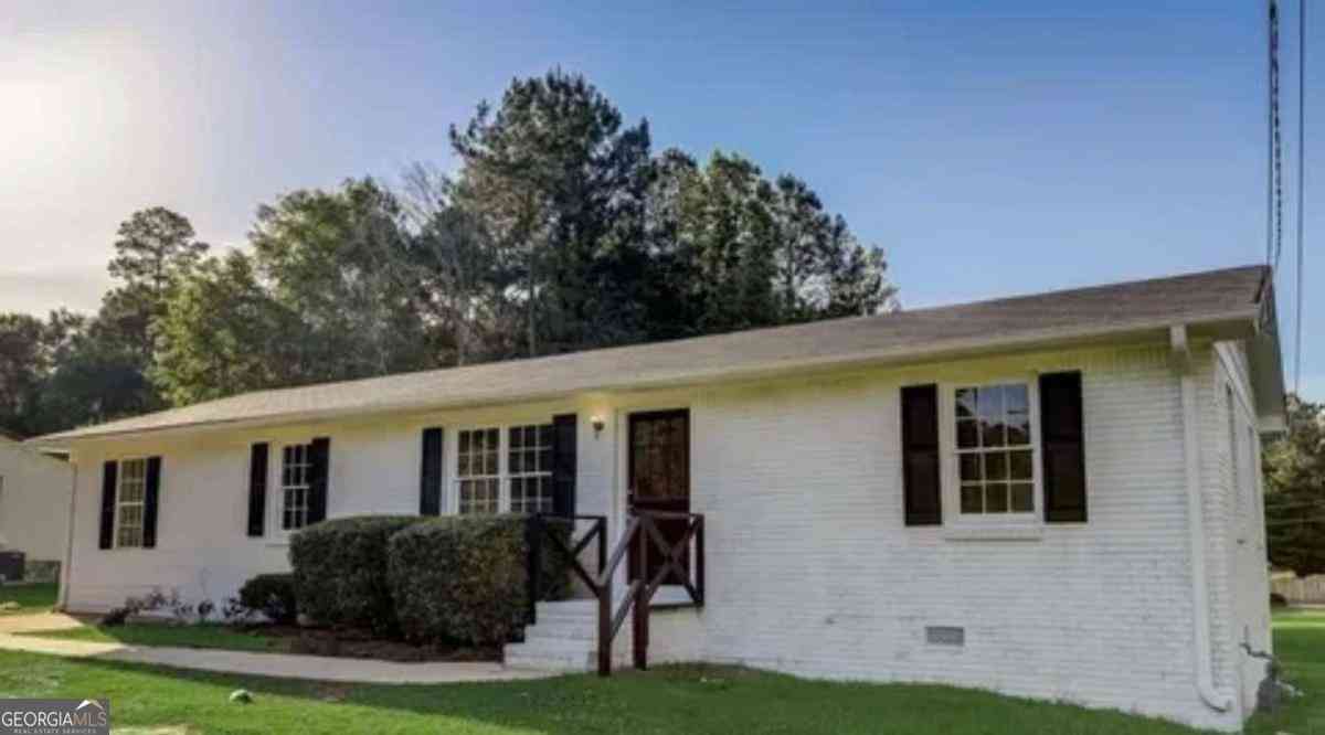Homes For Sale - 1445 E Mcintosh Road<br/> Spalding County, Griffin, GA 30223