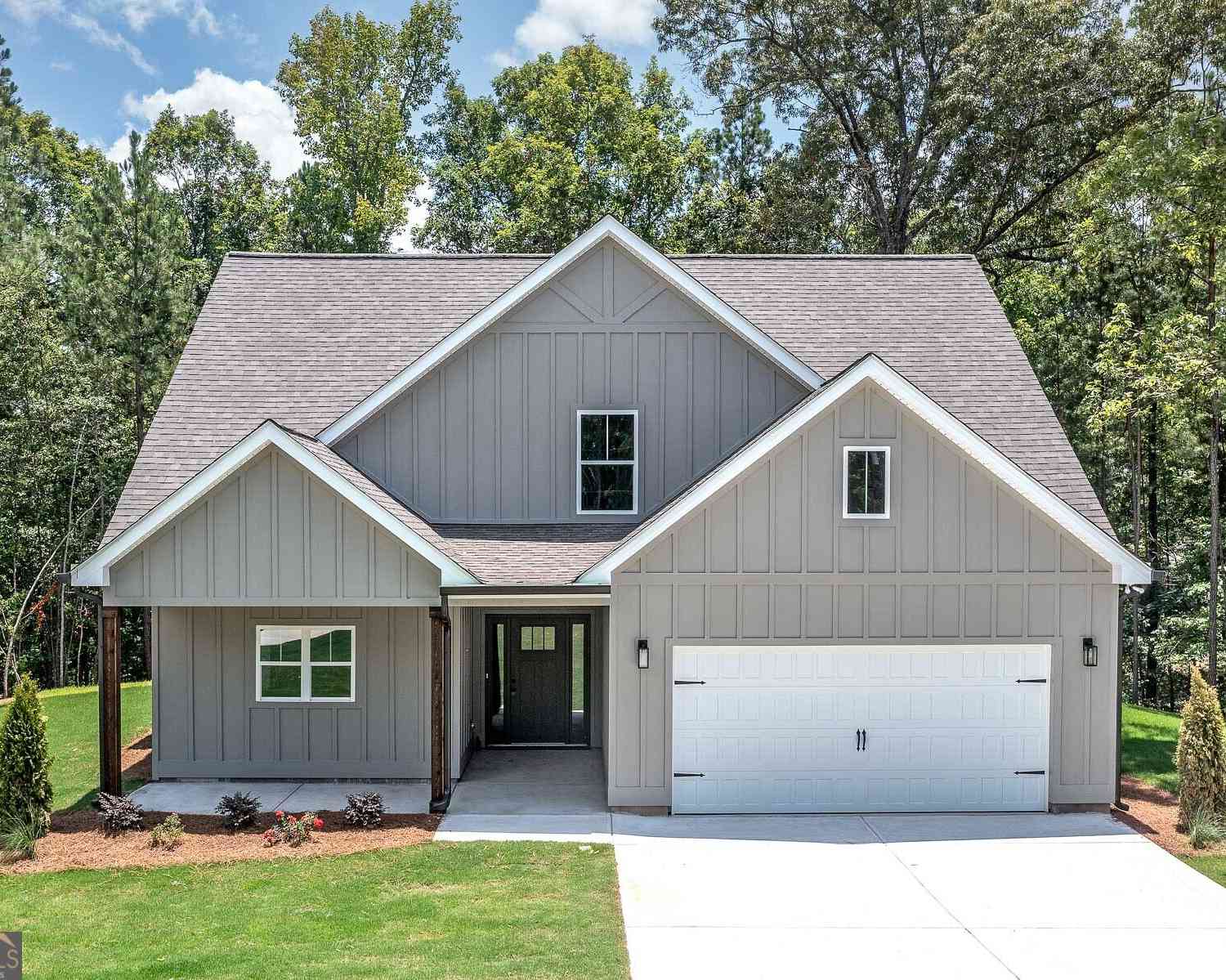 Homes For Sale - 70 Lloyd Street<br/> Monticello, GA 31064