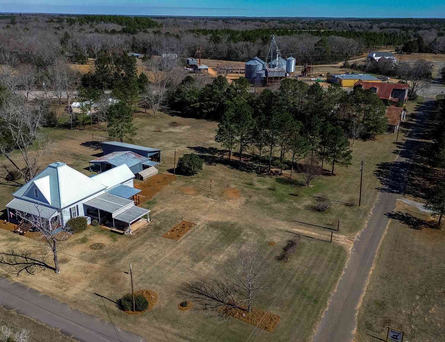 Homes For Sale - 162 College Street SW<br/> Terrell County, Parrott, GA 39877