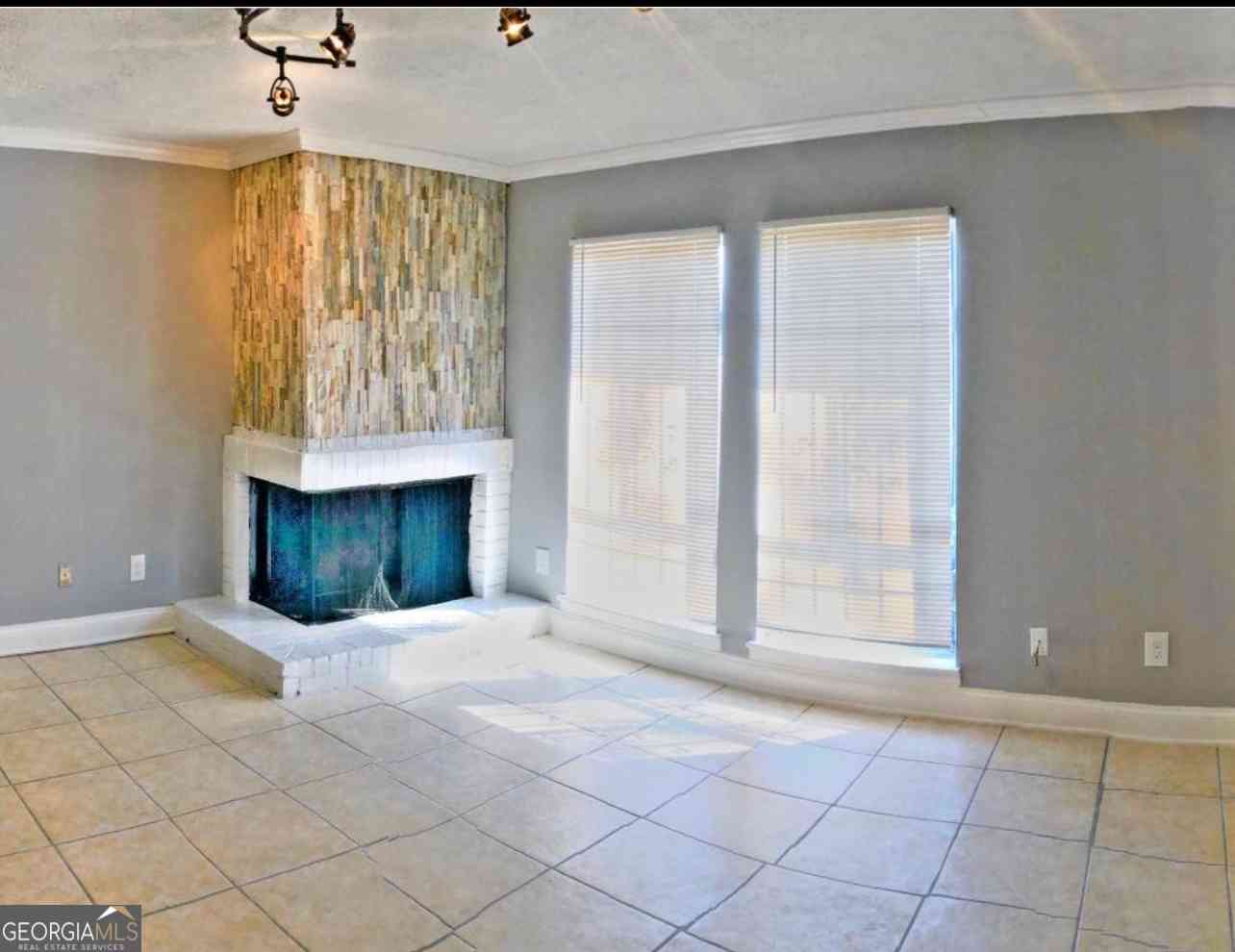 Condo For Sale - 3190 Nectarine Circle<br/> Decatur, GA 30034