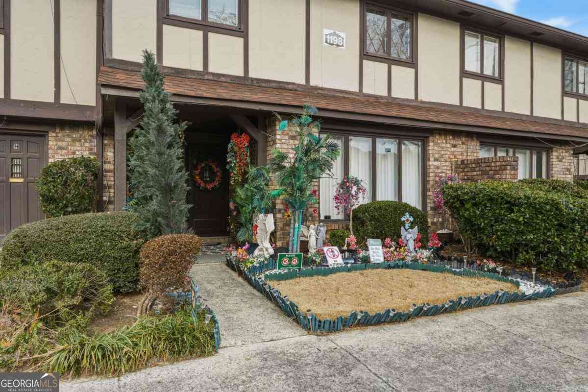 Condo For Sale - 1198 Ashborough Terrace SE #J<br/> Marietta, GA 30067