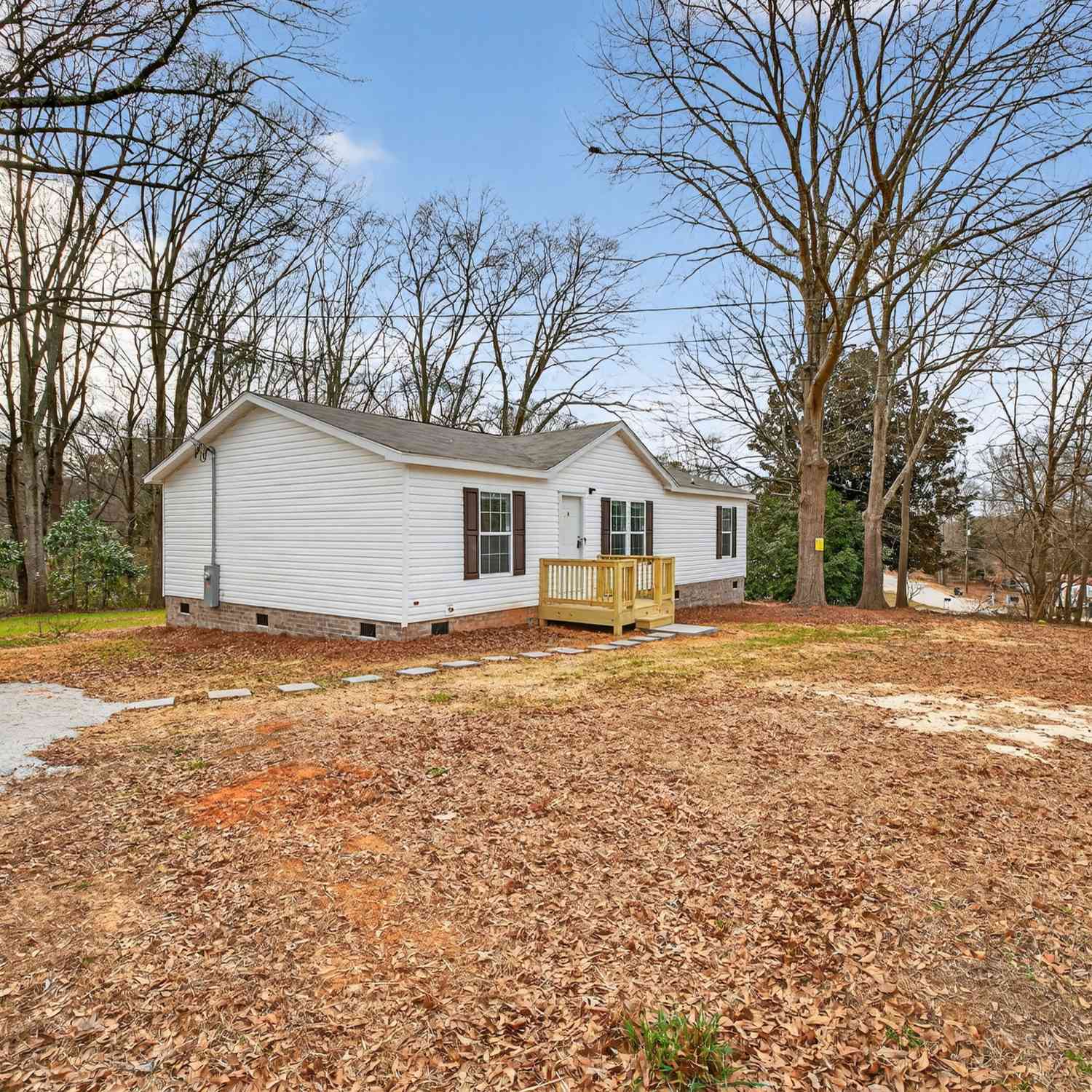 Homes For Sale - 720 Woodland Circle<br/> Loganville, GA 30052