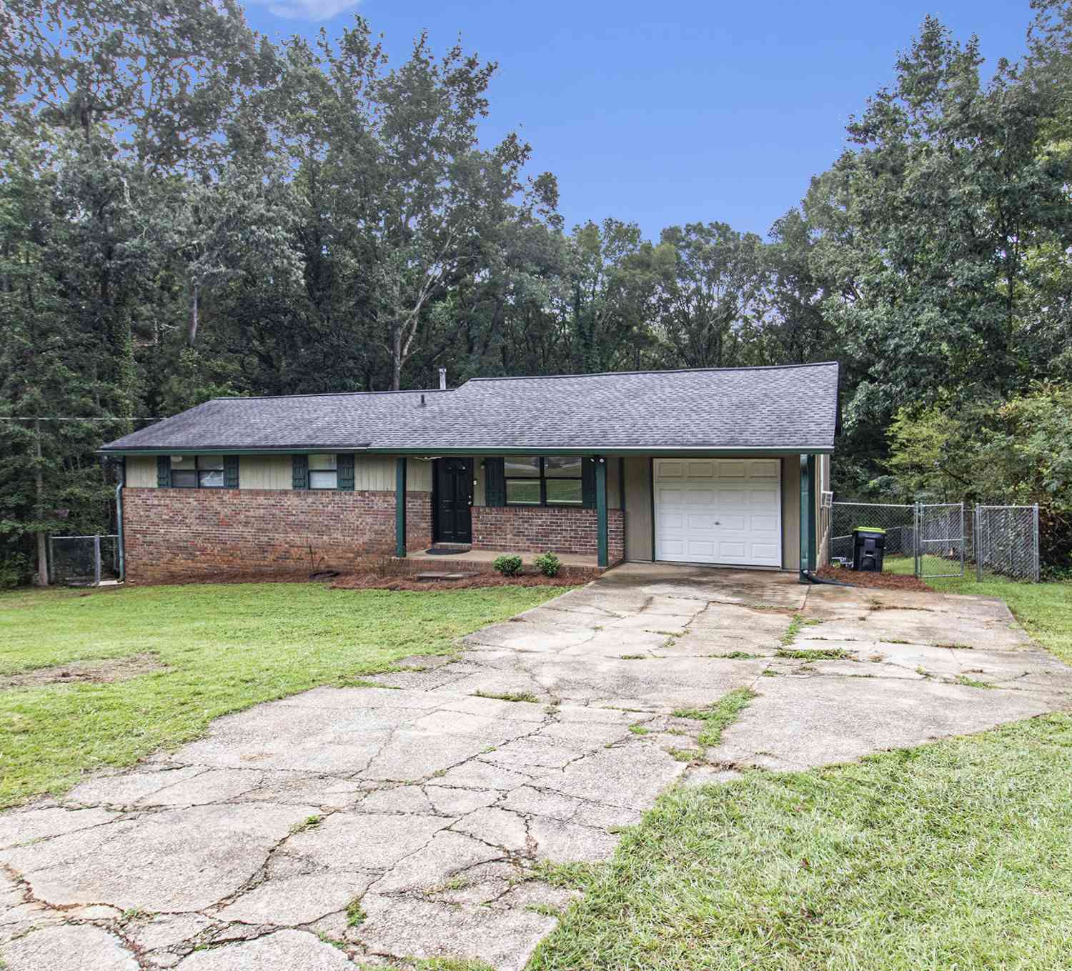 Homes For Sale - 4025 N Quail Drive<br/> Douglasville, GA 30135