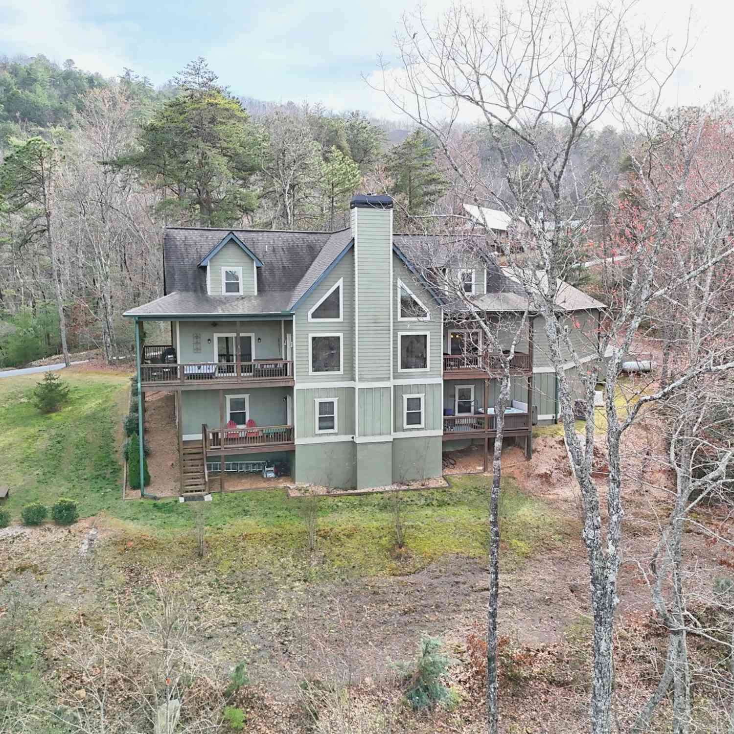 Homes For Sale - 421 Hickory Nut Mtn<br/> Tallulah Falls, GA 30573
