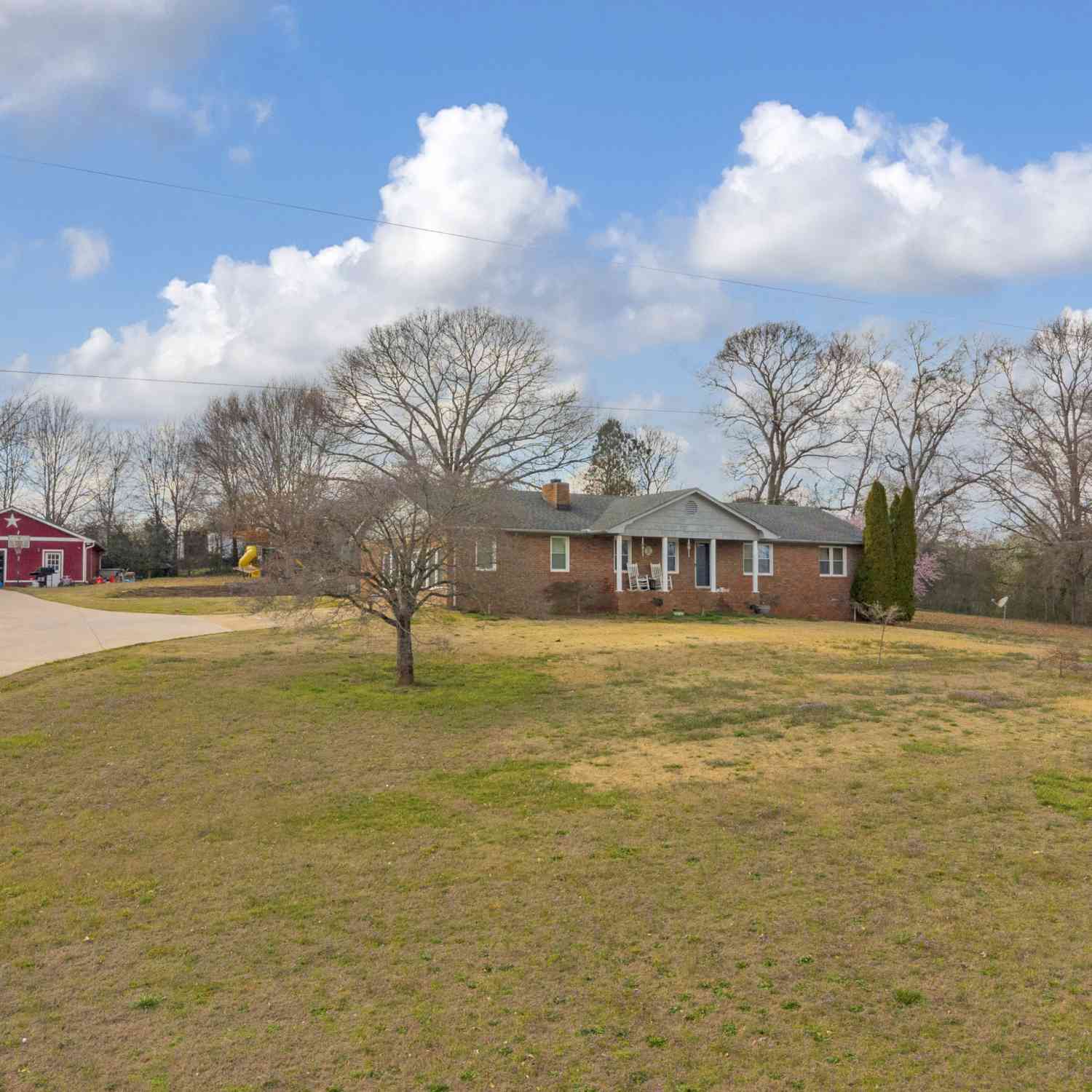 Homes For Sale - 2299 Memorial Road<br/> Bowersville, GA 30516
