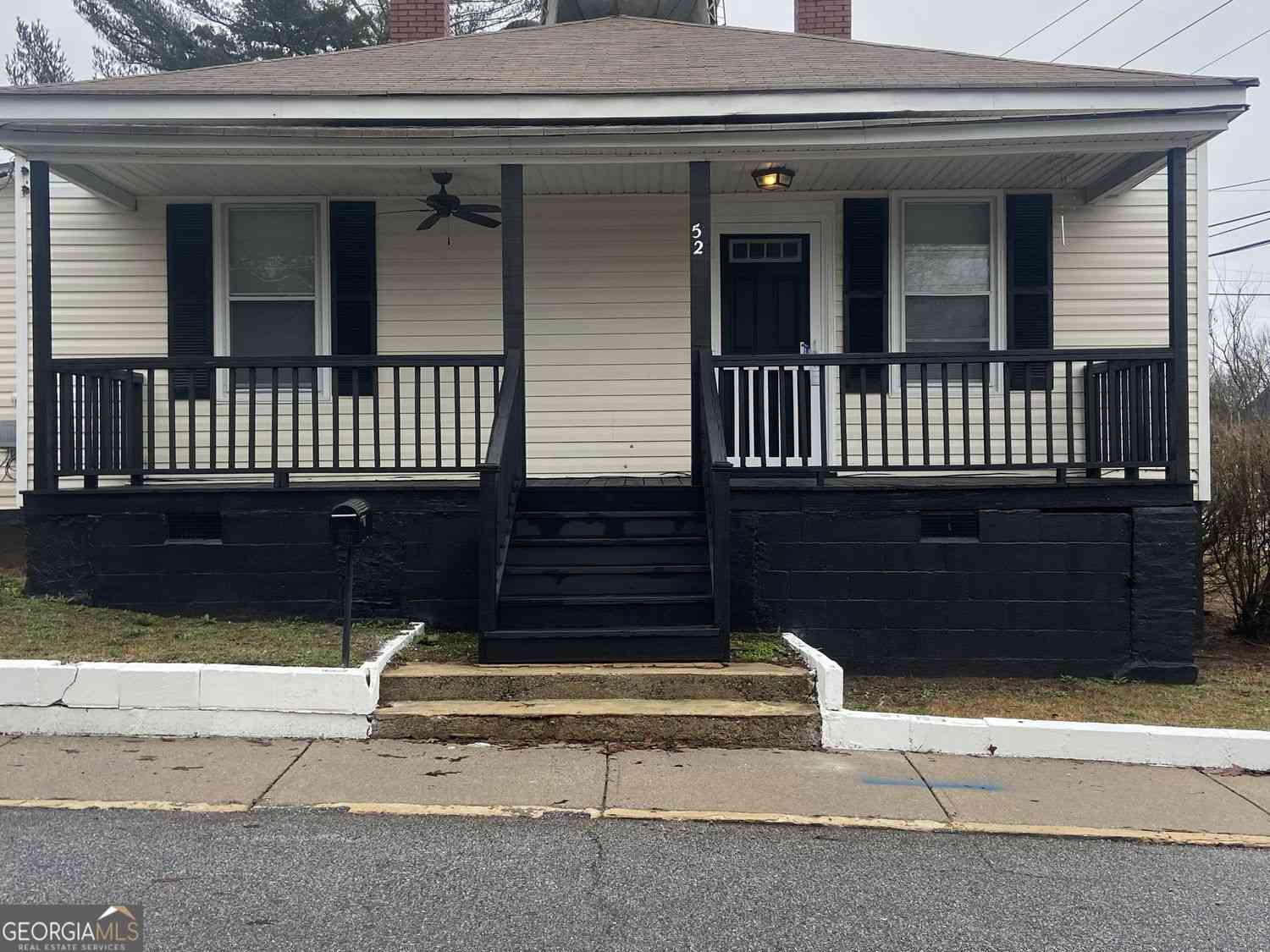 Homes For Sale - 52 Ivy Street<br/> Newton County, Porterdale, GA 30014