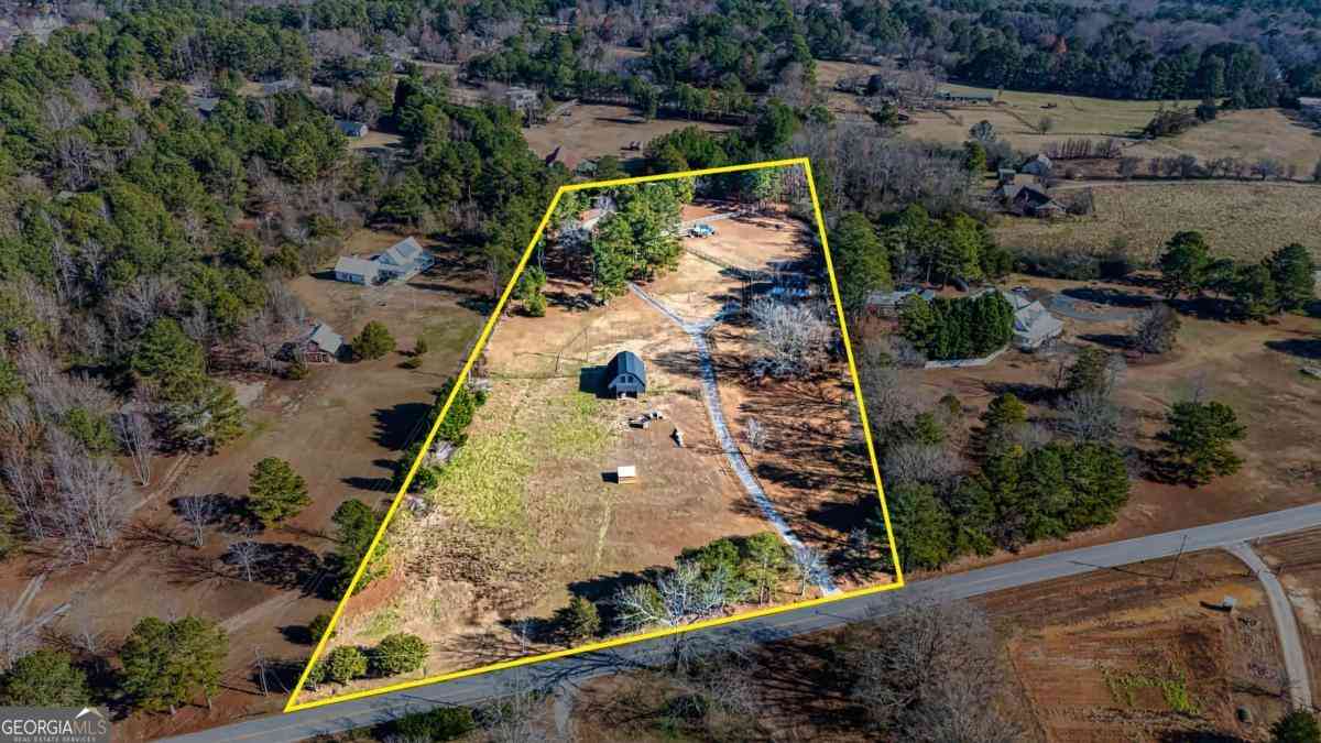 Homes For Sale - 3625 Pointer Road<br/> Loganville, GA 30052