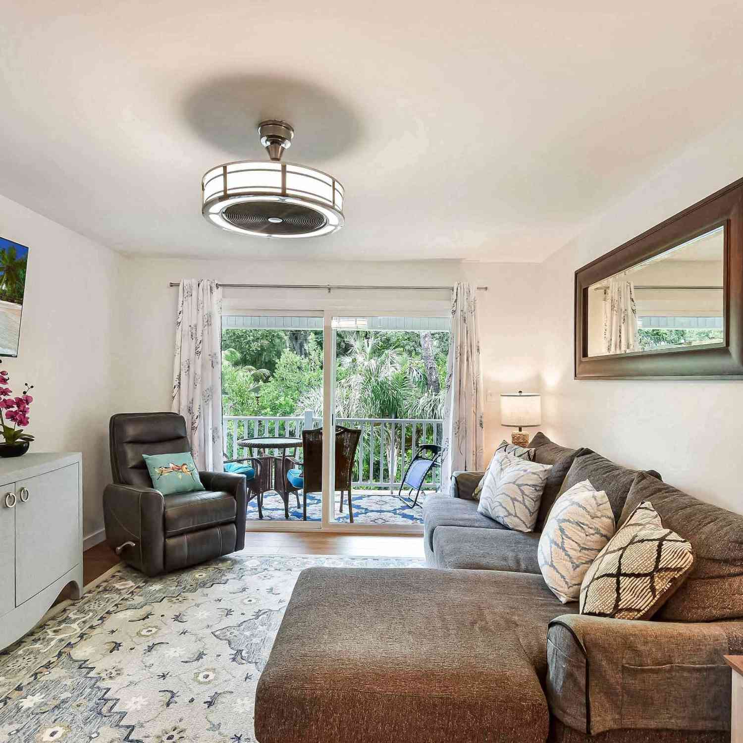 Condo For Sale - 850 Mallery Street<br/> St. Simons, GA 31522