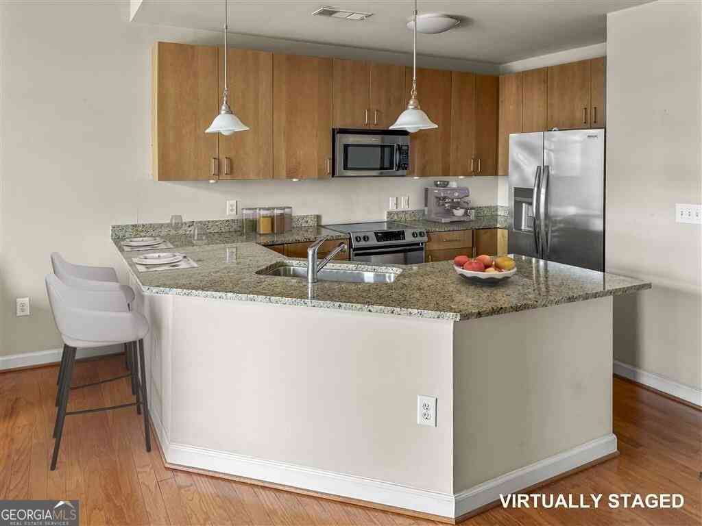 Condo For Sale - 711 Cosmopolitan Drive NE #223<br/> Atlanta, GA 30324