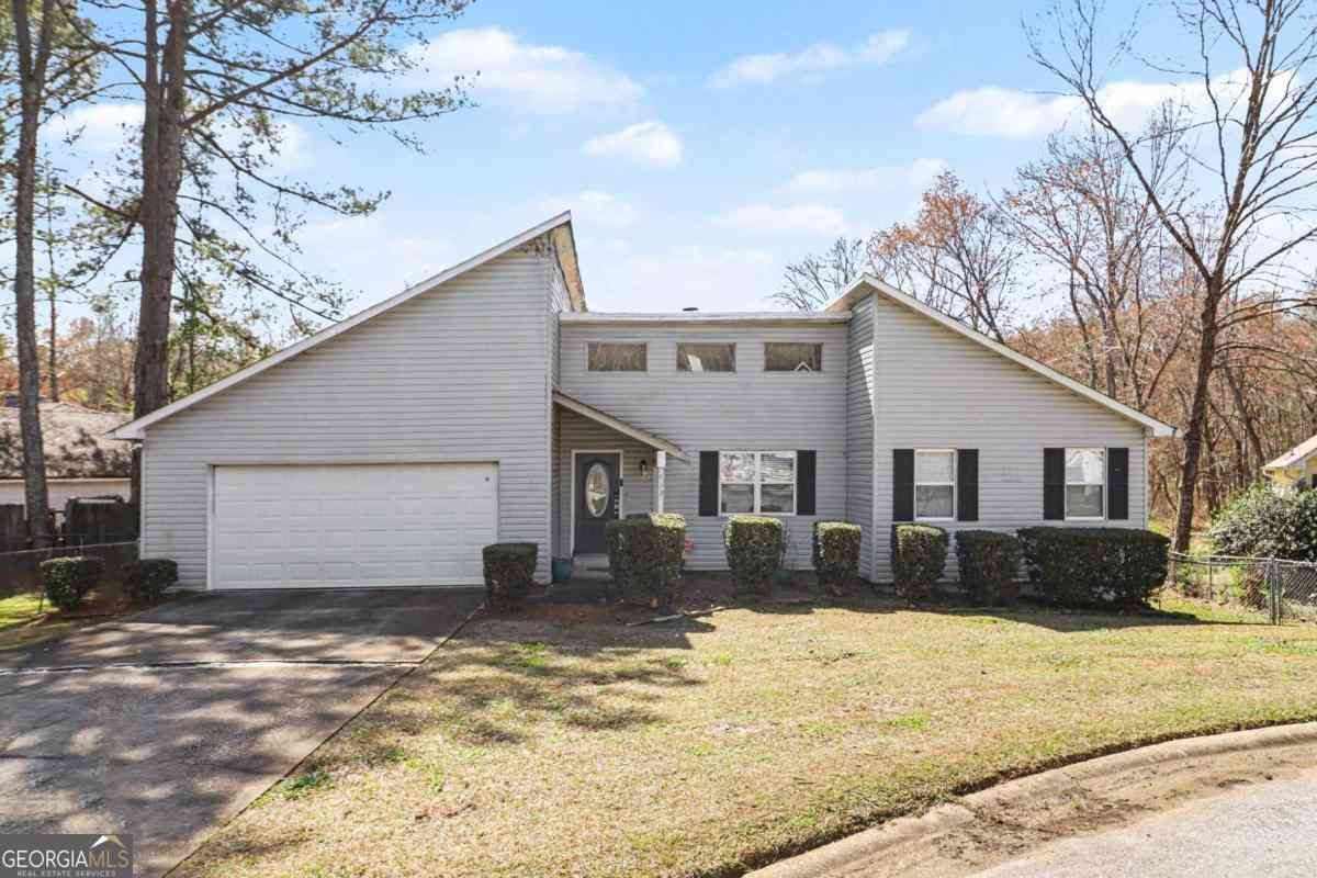Homes For Sale - 632 Woodknoll Court<br/> Clayton County, Jonesboro, GA 30238