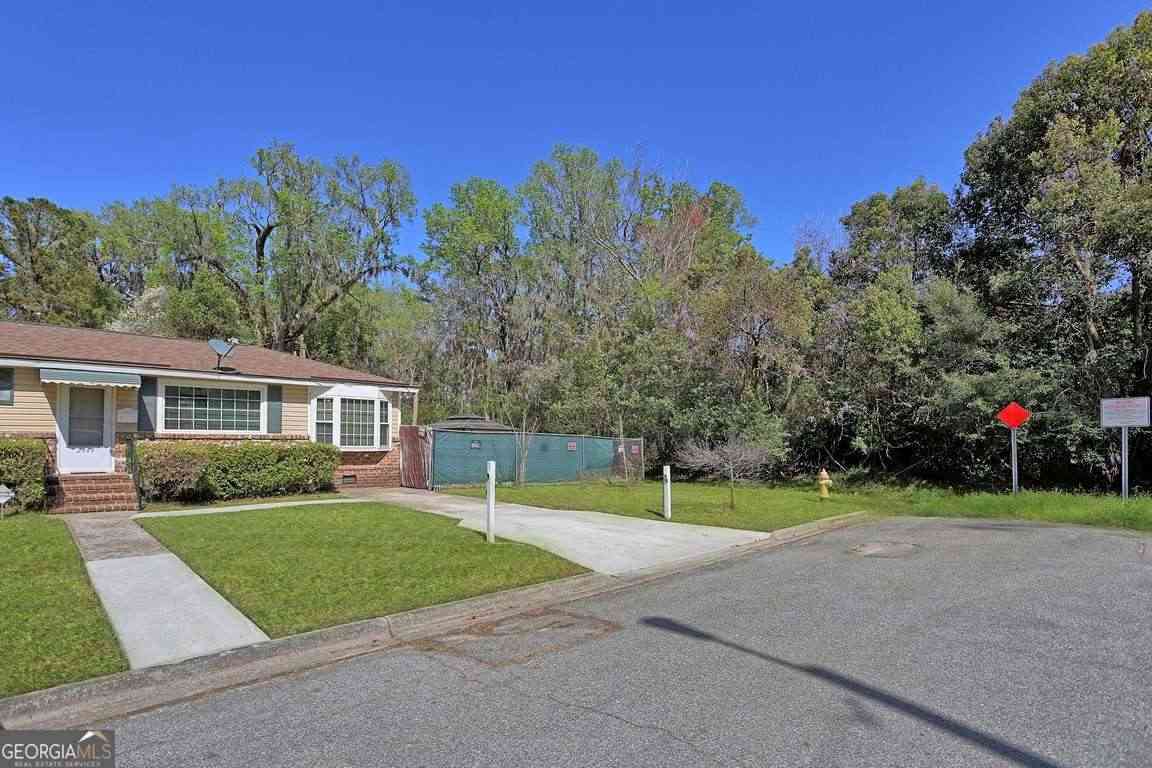 Homes For Sale - 2444 E 39th Street<br/> Savannah, GA 31404