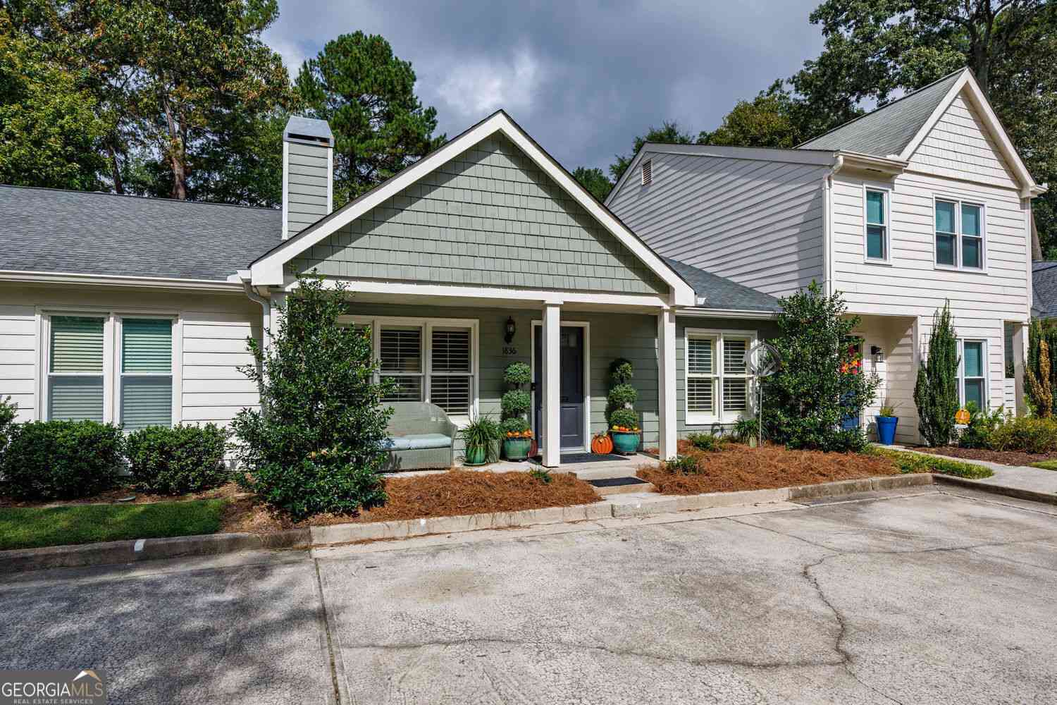 Townhouse For Sale - 1836 S Garden Court NE<br/> Brookhaven, GA 30319