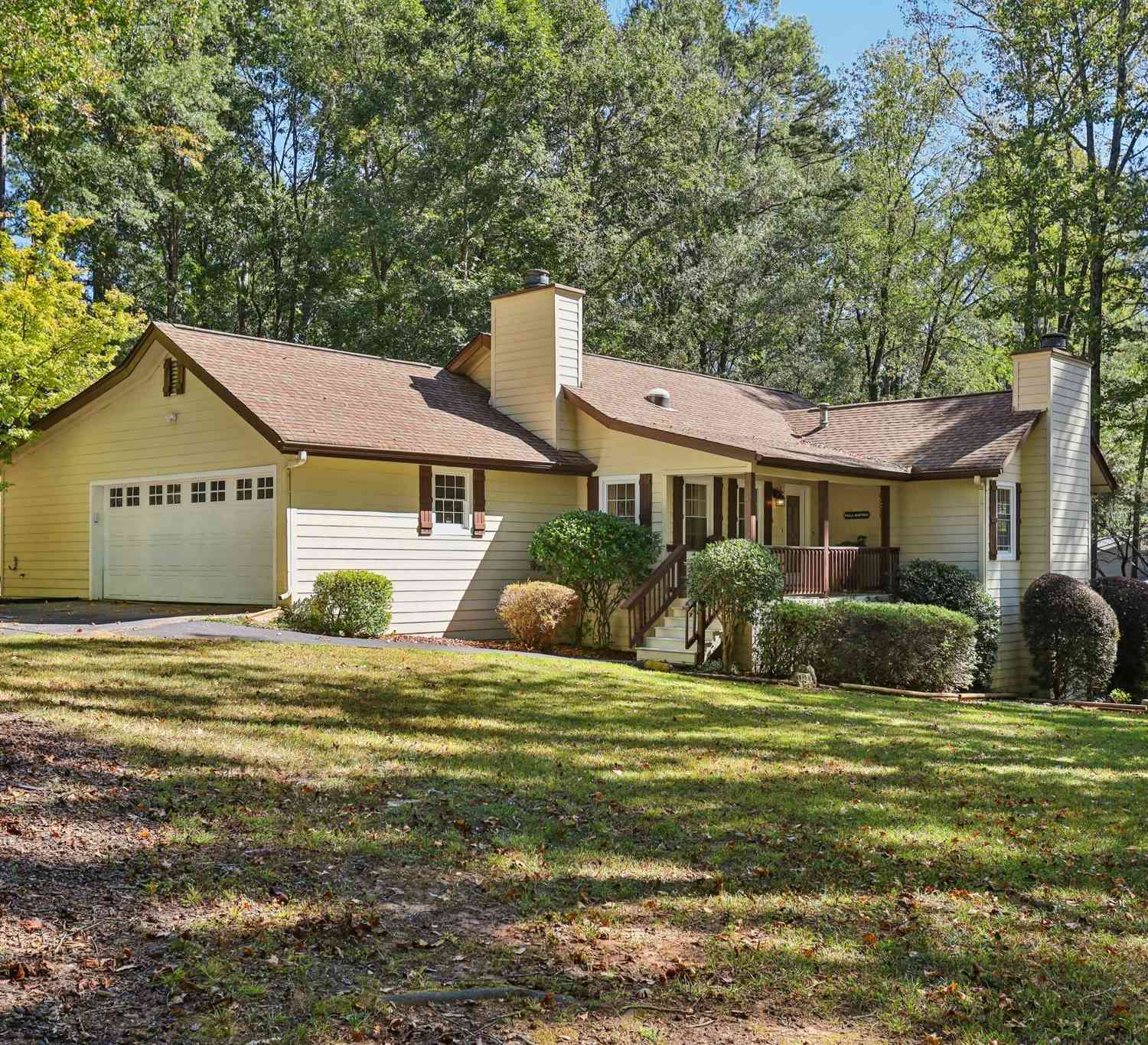 Homes For Sale - 15 Perthshire Drive<br/> Fayette County, Peachtree City, GA 30269