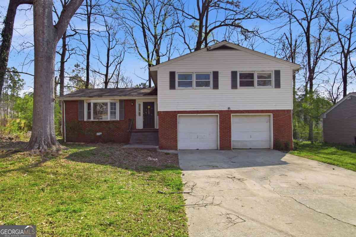 Homes For Sale - 2459 Rockknoll Drive<br/> Conley, GA 30288