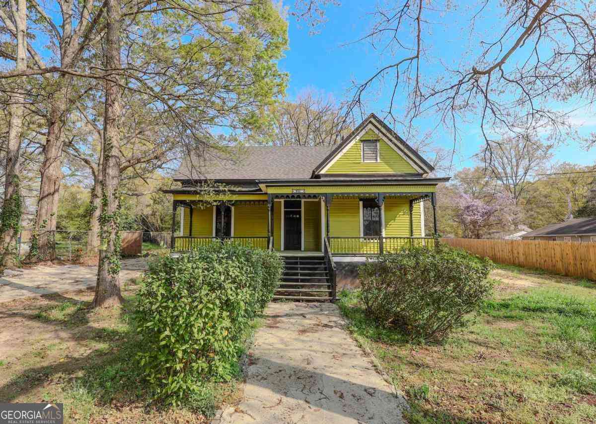 Homes For Sale - 711 Davis Street<br/> Monroe, GA 30655