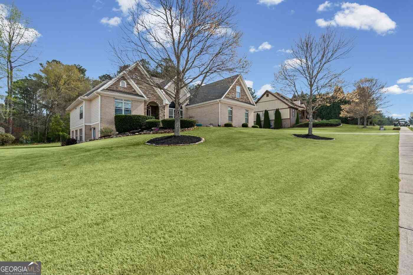 Homes For Sale - 2405 Hickory Grove Drive<br/> Monroe, GA 30656