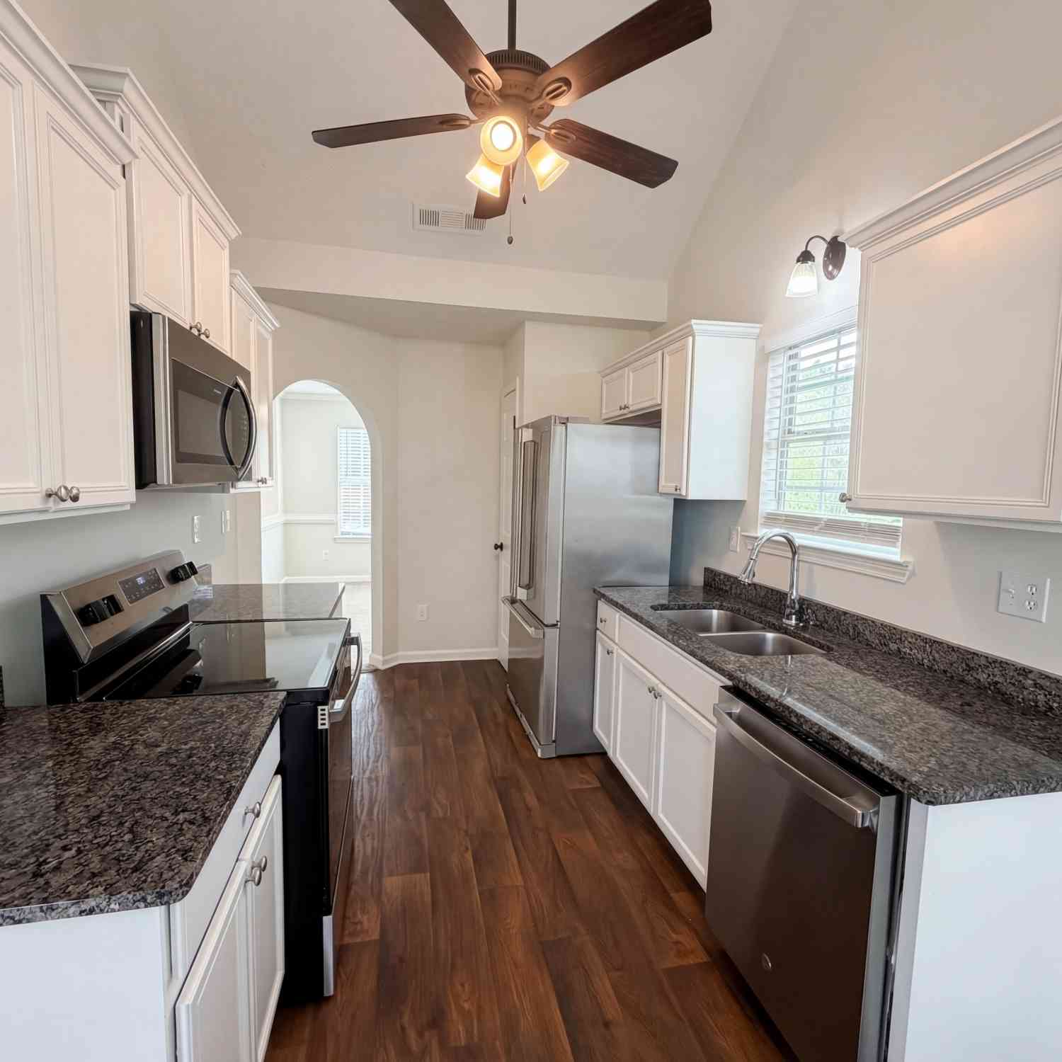 Homes For Sale - 479 Clearwater Way<br/> Monroe, GA 30655