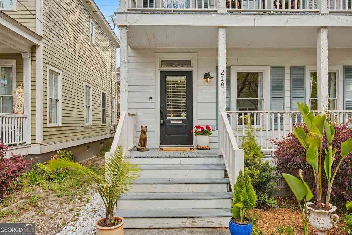 Homes For Sale - 218 E 33rd Street<br/> Savannah, GA 31401
