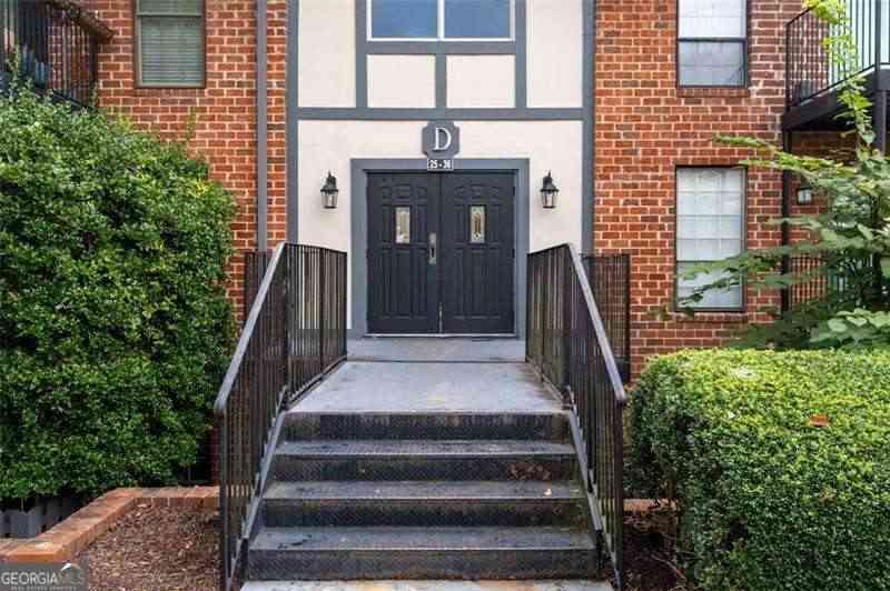 Condo For Sale - 6851 Roswell Road #D28<br/> Atlanta, GA 30328