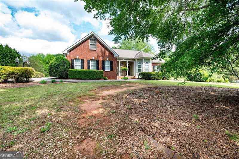 Homes For Sale - 1510 Pecan Plantation Court<br/> Loganville, GA 30052