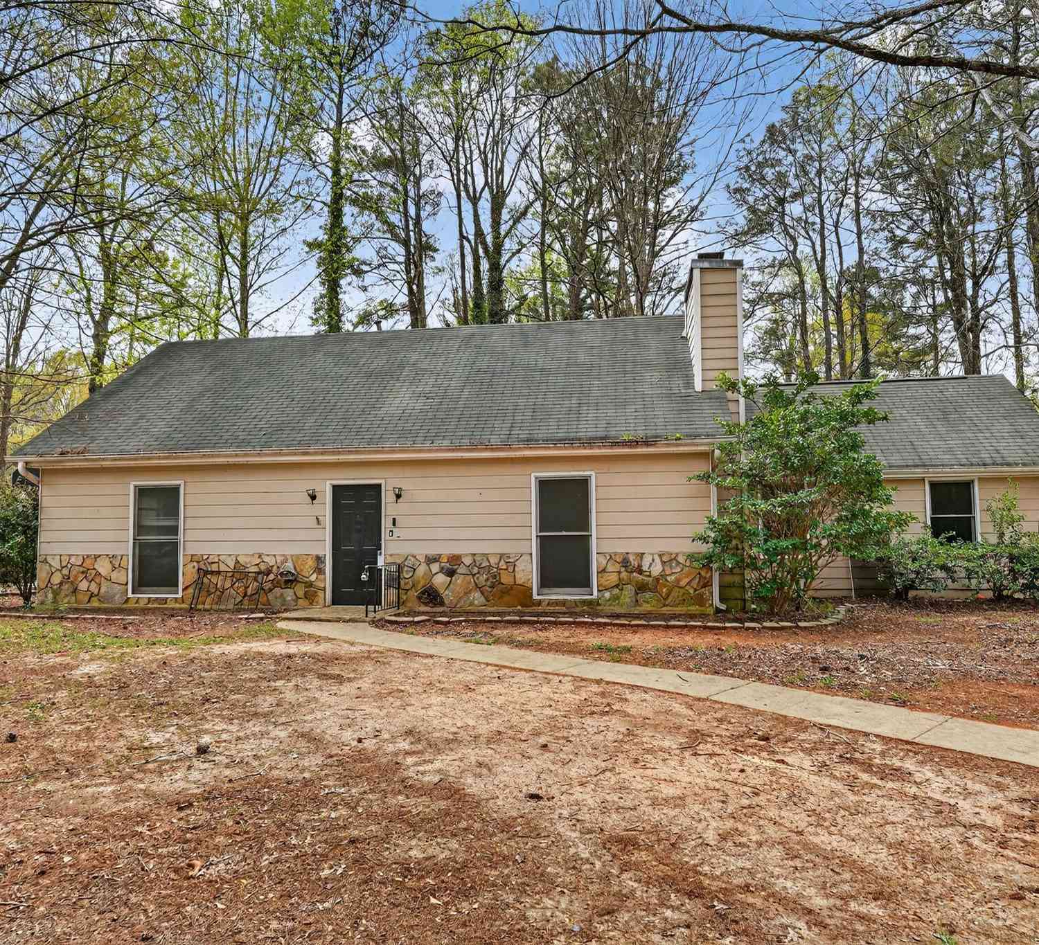Homes For Sale - 184 Cave Springs Court<br/> Henry County, Ellenwood, GA 30294
