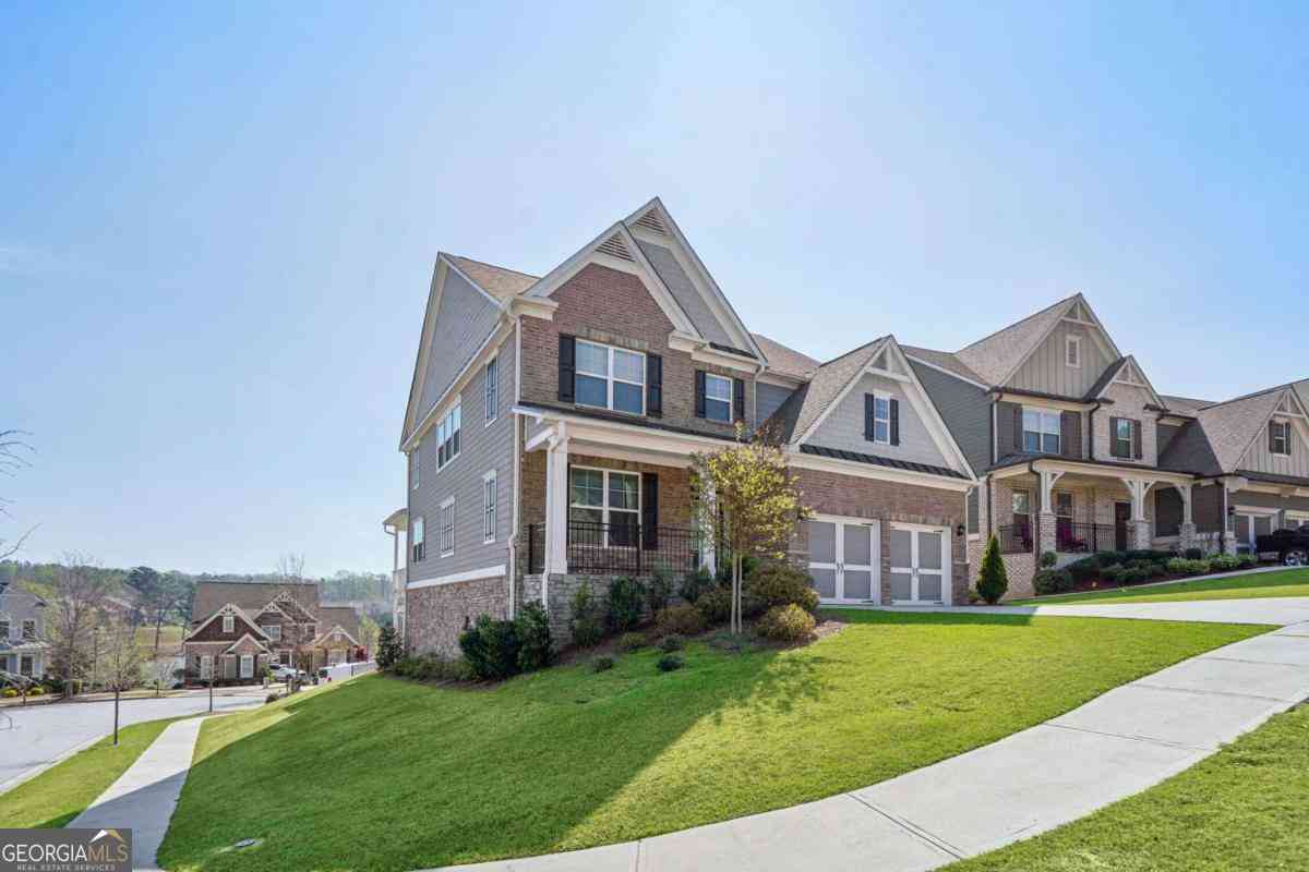 Homes For Sale - 7214 Whitewater Drive<br/> Flowery Branch, GA 30542