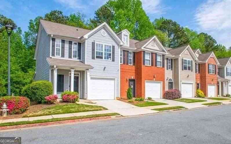 Townhouse For Sale - 485 Lantern Wood Drive<br/> Scottdale, GA 30079