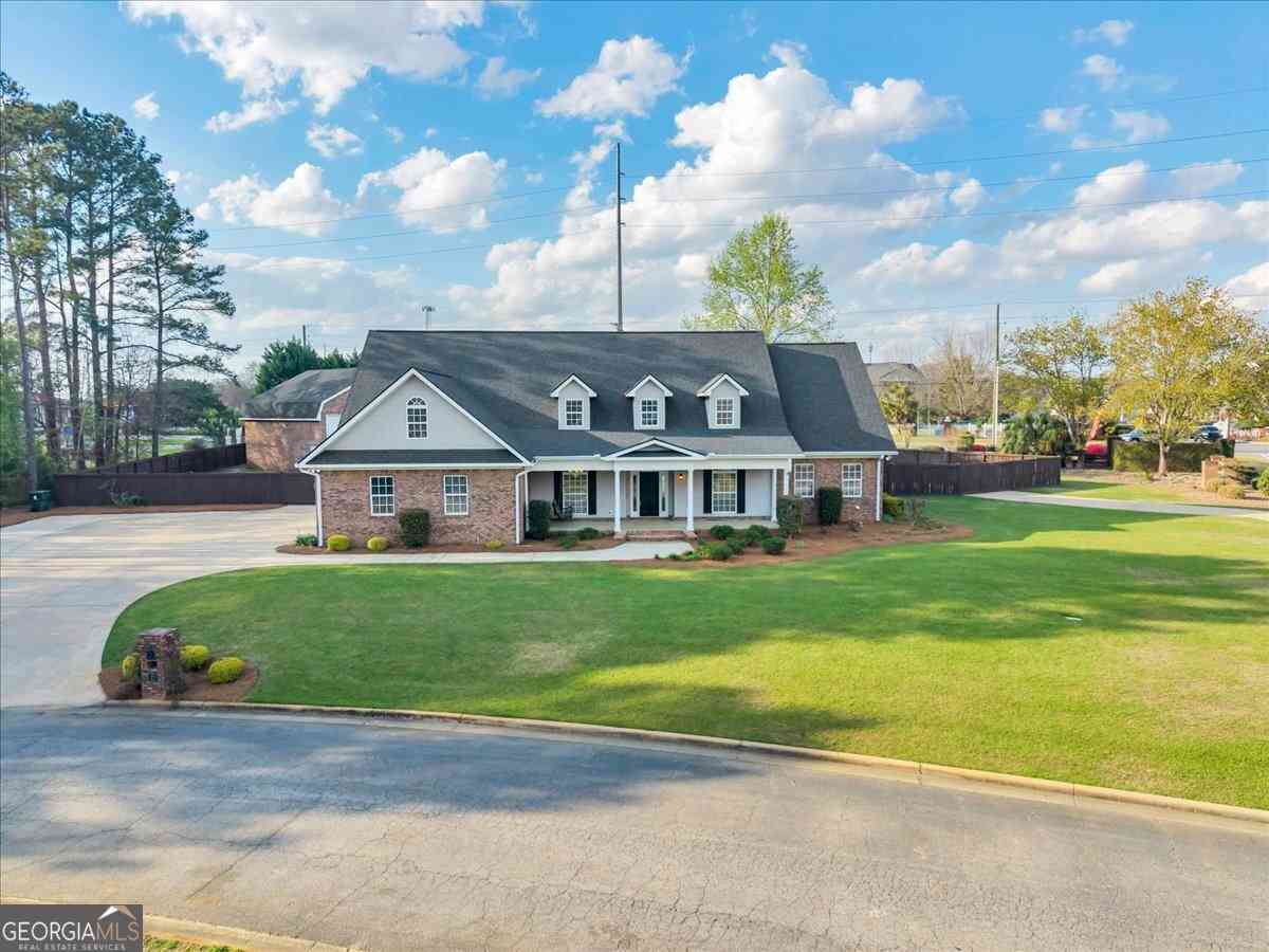 Homes For Sale - 32 Willow Lake Drive<br/> Houston County, Warner Robins, GA 31093