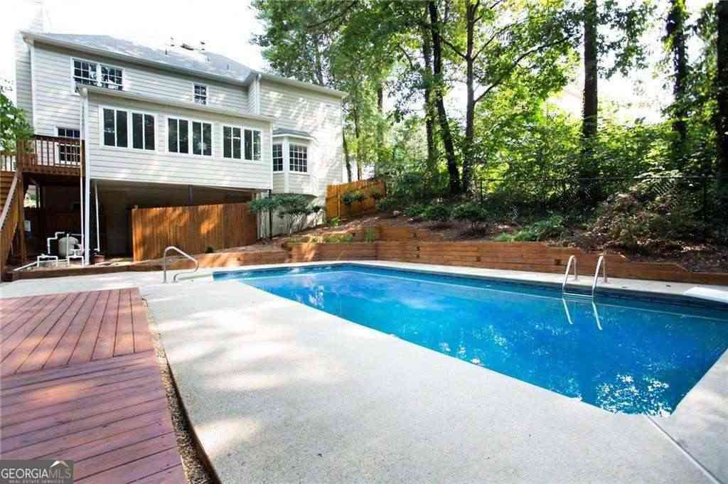 Homes For Sale - 2418 Stockton Drive<br/> Marietta, GA 30066